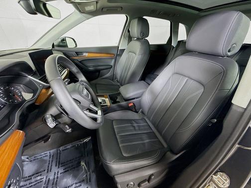 2023 Audi Q5 45 S line Premium