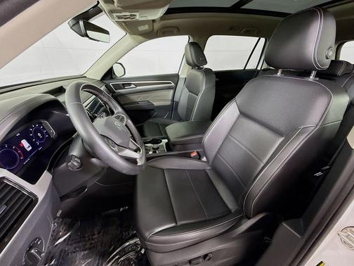 2023 Volkswagen Atlas 3.6L SE w/Technology