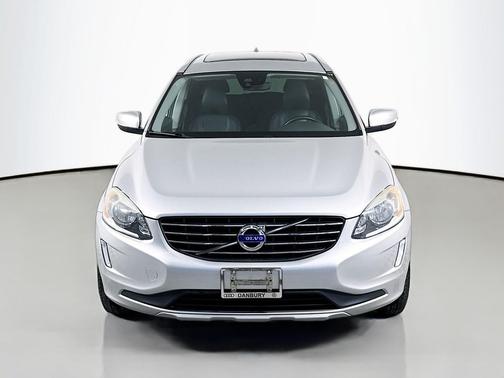 2016 Volvo XC60 T6 Drive-E