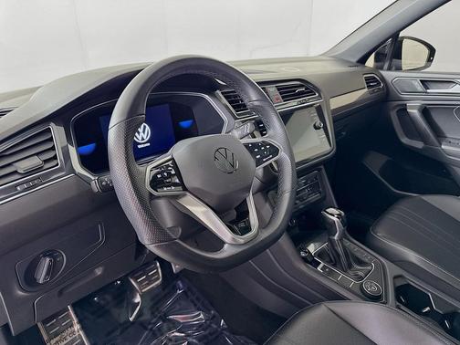 2022 Volkswagen Tiguan 2.0T SE R-Line Black 4MOTION