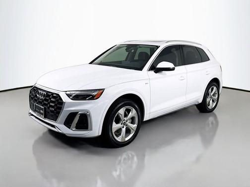 2022 Audi Q5 45 S line Premium Plus