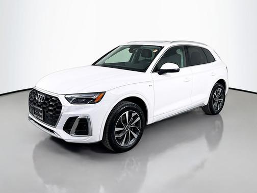 2023 Audi Q5 45 S line Premium Plus