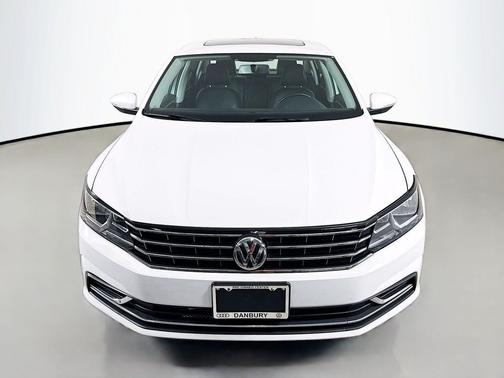 2017 Volkswagen Passat 1.8T SE