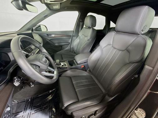 2023 Audi Q5 45 S line Prestige