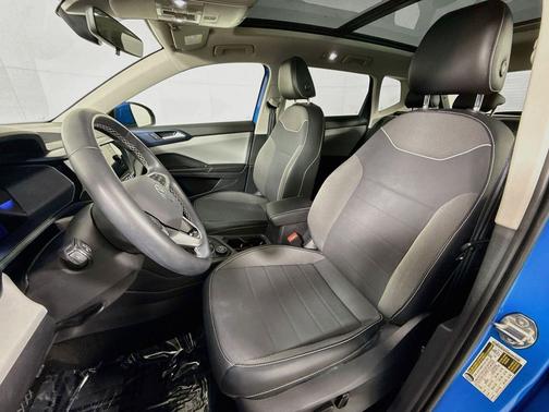 Cornflower Blue 2023 Volkswagen Taos 1.5T SE