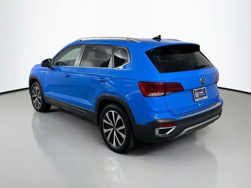 Cornflower Blue 2023 Volkswagen Taos 1.5T SE