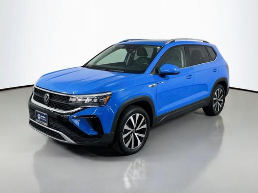 Cornflower Blue 2023 Volkswagen Taos 1.5T SE
