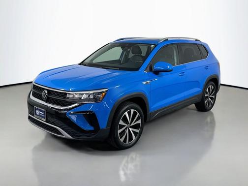 Cornflower Blue 2023 Volkswagen Taos 1.5T SE