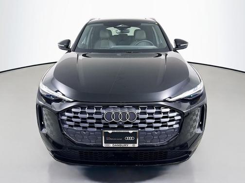 2025 Audi Q5 Premium TFSI quattro S tronic