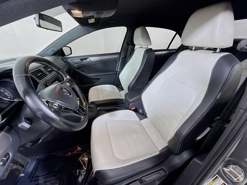 2016 Volkswagen Jetta 1.8T Sport