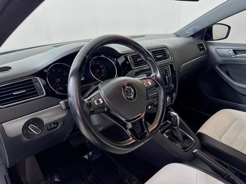 2016 Volkswagen Jetta 1.8T Sport
