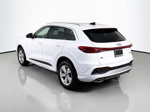 2025 Audi Q5 Premium TFSI quattro S tronic