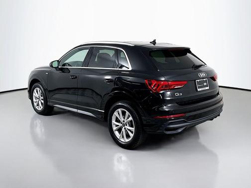 2023 Audi Q3 Premium 45 TFSI S line quattro Tiptronic