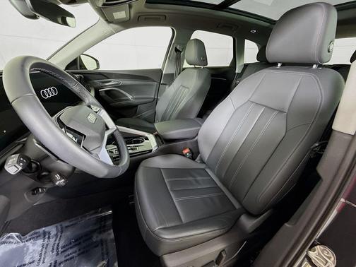 2025 Audi Q5 Premium TFSI quattro S tronic