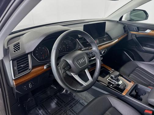 2023 Audi Q5 40 Premium