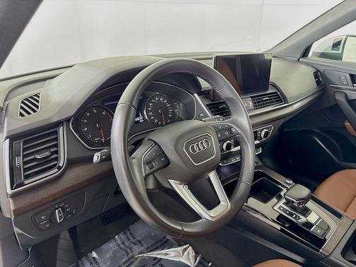 2022 Audi Q5 45 S line Premium