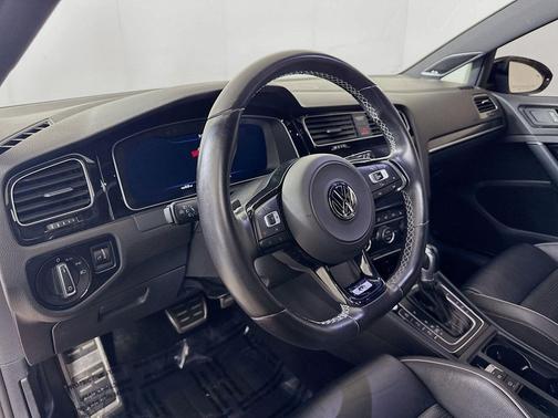 Tornado Red 2018 Volkswagen Golf R 2.0T DSG