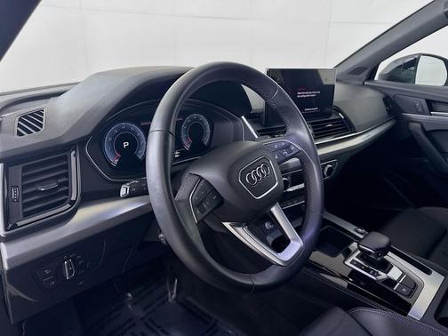 2023 Audi Q5 45 S line Premium Plus