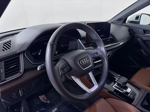 2023 Audi Q5 45 S line Premium Plus