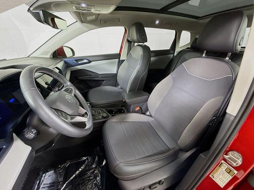 Kings Red Metallic 2023 Volkswagen Taos 1.5T SE