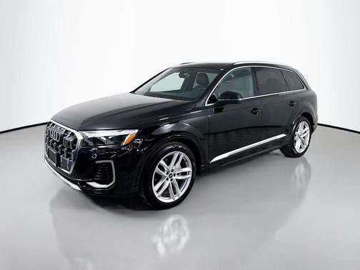 2025 Audi Q7 55 Premium Plus