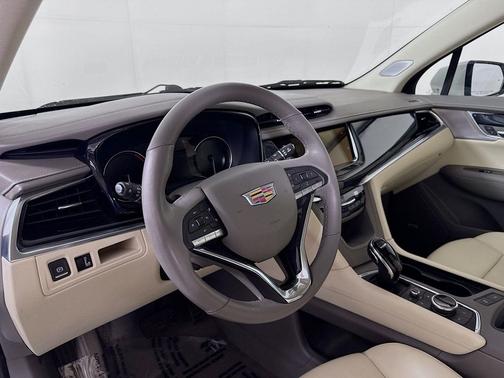 Crystal White Tricoat 2023 Cadillac XT6 Premium Luxury AWD