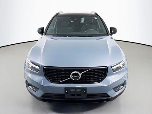 2021 Volvo XC40 T5 R-Design