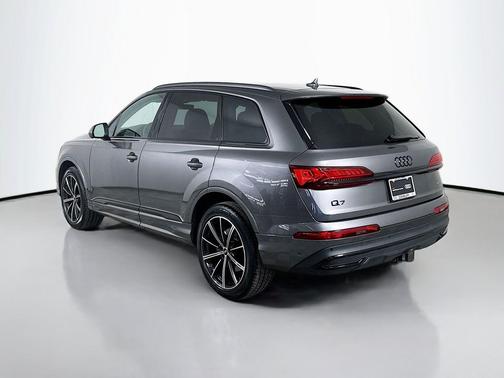 2023 Audi Q7 55 Premium Plus