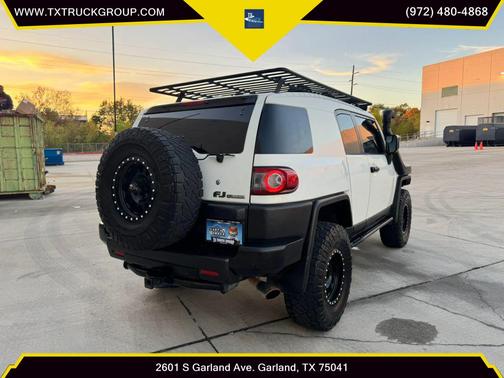 2014 Toyota FJ Cruiser Base