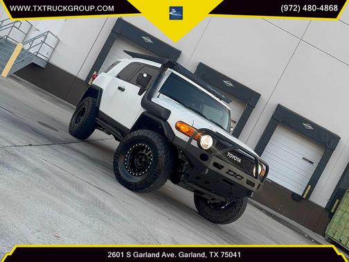 2014 Toyota FJ Cruiser Base