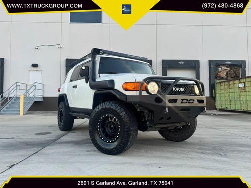 2014 Toyota FJ Cruiser Base