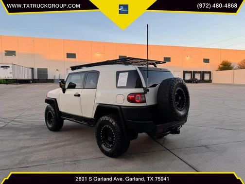 2014 Toyota FJ Cruiser Base