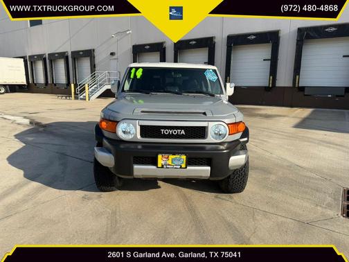 Cement 2014 Toyota FJ Cruiser Base