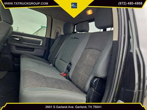 Brilliant Black Crystal Pearlcoat 2015 RAM 2500 Lone Star
