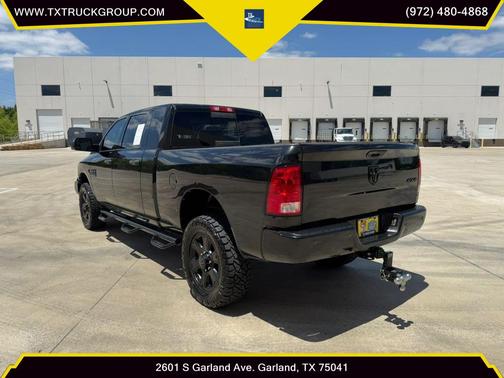 Brilliant Black Crystal Pearlcoat 2015 RAM 2500 Lone Star