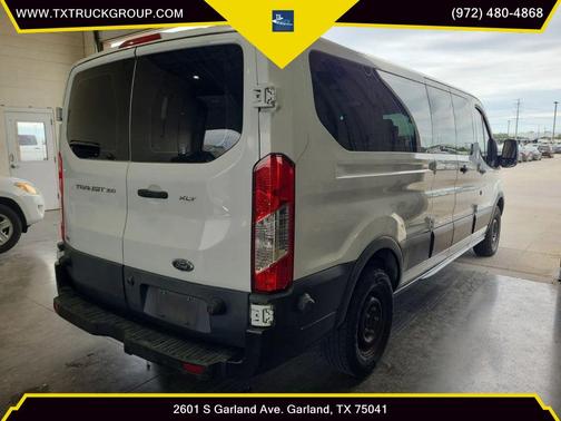 Oxford White 2017 Ford Transit-350 XLT