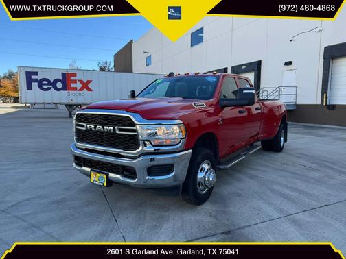 2024 RAM 3500 Tradesman Crew Cab 4x4 8' Box