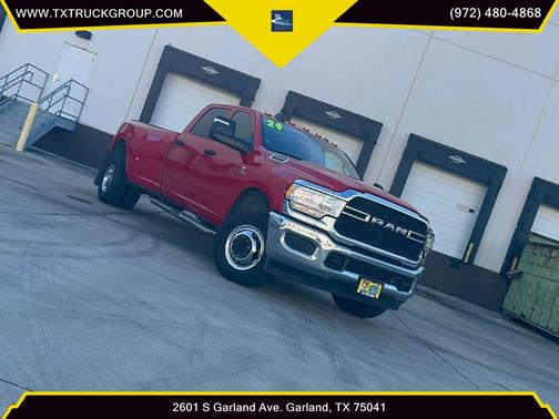 2024 RAM 3500 Tradesman Crew Cab 4x4 8' Box