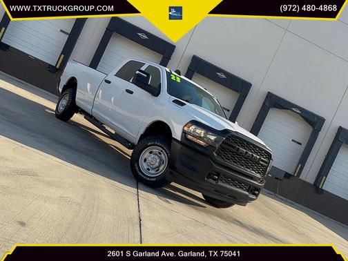 2023 RAM 2500 Tradesman Crew Cab 4x4 8' Box