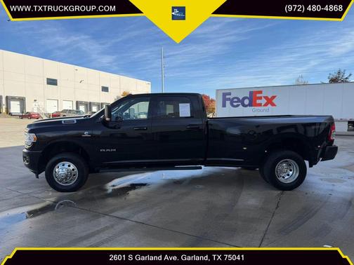 2022 RAM 3500 Big Horn Crew Cab 4x4 8' Box