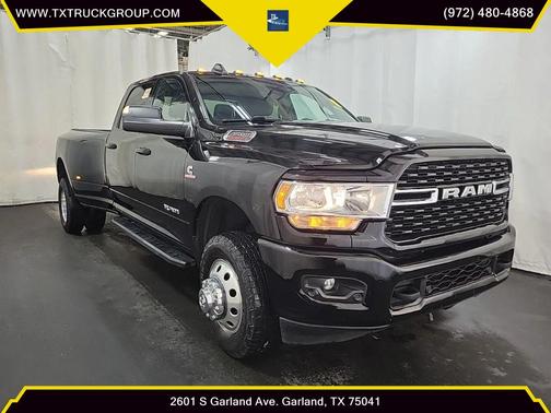 2022 RAM 3500 Big Horn Crew Cab 4x4 8' Box