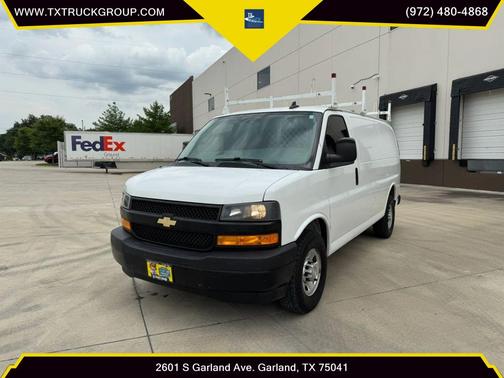 Summit White 2021 Chevrolet Express 2500 LT