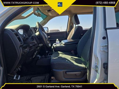 Bright White Clearcoat 2019 RAM 2500 Tradesman Crew Cab 4x4 6'4' Box