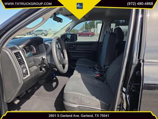 Diamond Black Crystal Pearlcoat 2021 RAM 1500 Tradesman