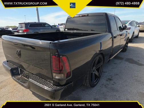 Diamond Black Crystal Pearlcoat 2021 RAM 1500 Tradesman