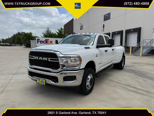 Bright White Clearcoat 2021 RAM 3500 Tradesman Crew Cab 4x4 8' Box