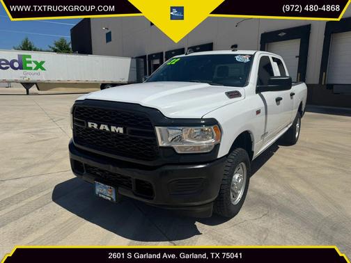 2022 RAM 2500 Tradesman Crew Cab 4x2 6'4' Box