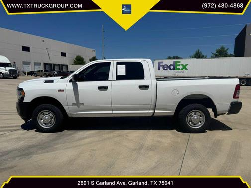 2022 RAM 2500 Tradesman Crew Cab 4x2 6'4' Box
