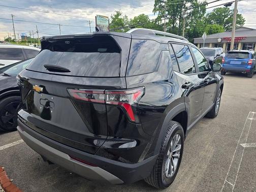 Mosaic Black Metallic 2025 Chevrolet Equinox 1LT