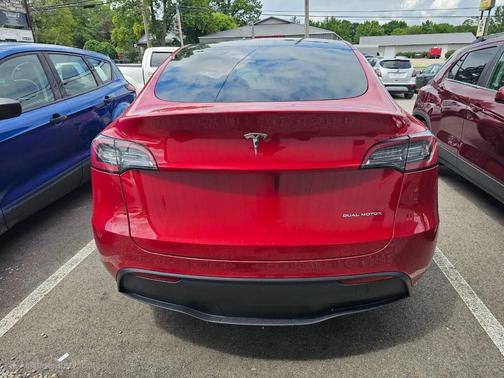 2022 Tesla Model Y Long Range Dual Motor All-Wheel Drive